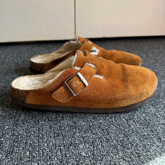 Birkenstock Shoes - Birkenstock Women’s Boston Shearling-Lined Clogs Tan White Size 39